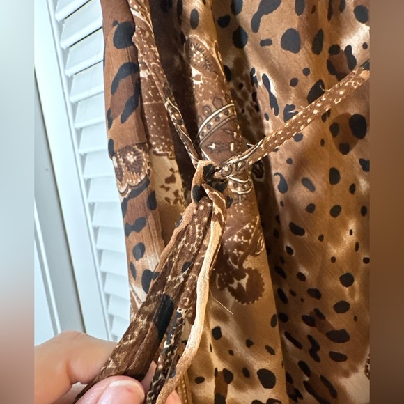 Elegant Brown Leopard Print Camisole - Picture 7 of 9